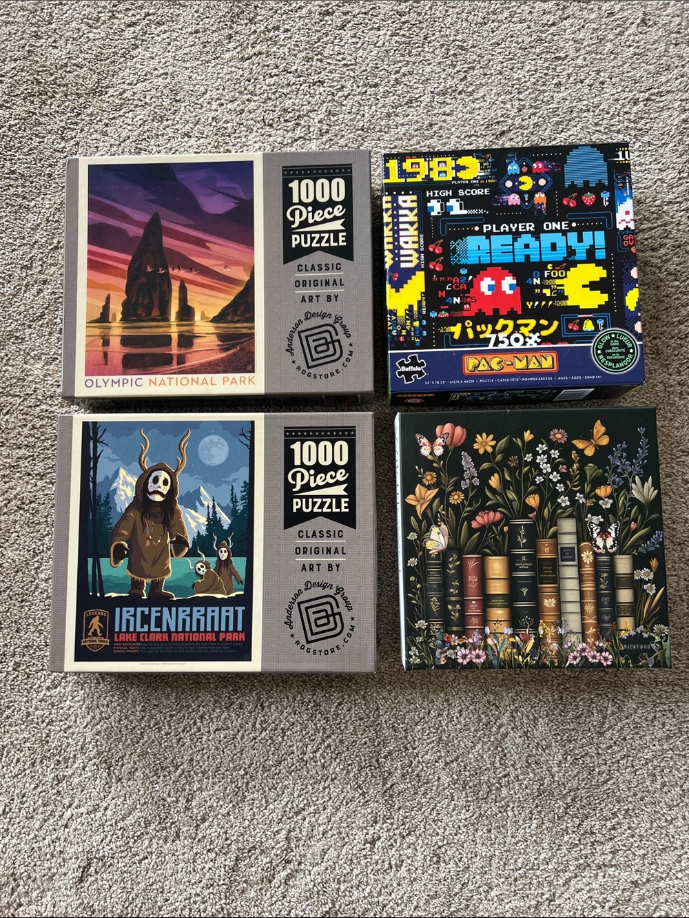Lot of 4 750- 1000-Piece Puzzle Set